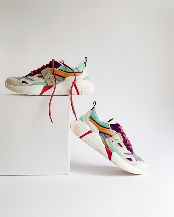 Minimal Court Sneaker